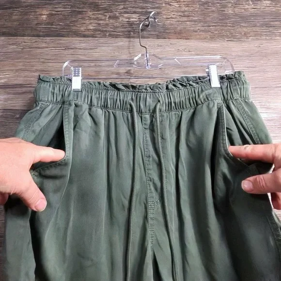 LOFT Olive Green Women's Drawstring Shorts - Picture 4 of 6
